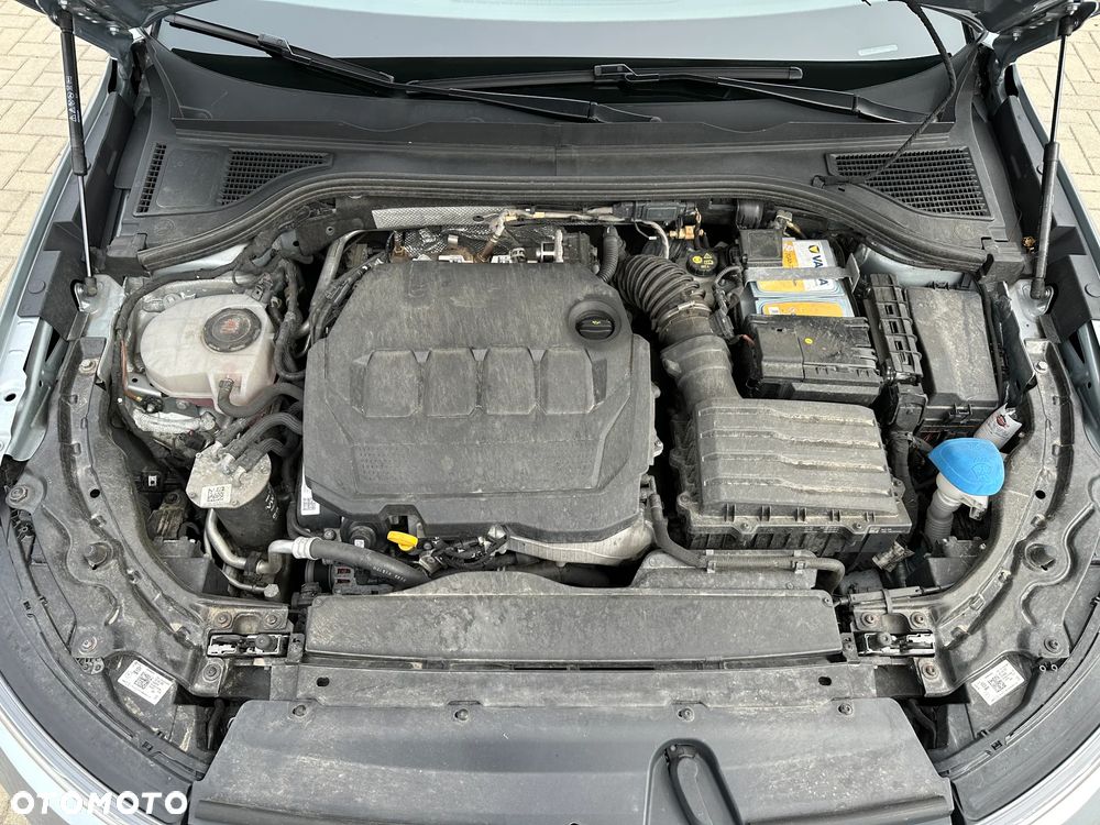 Volkswagen Passat - 32