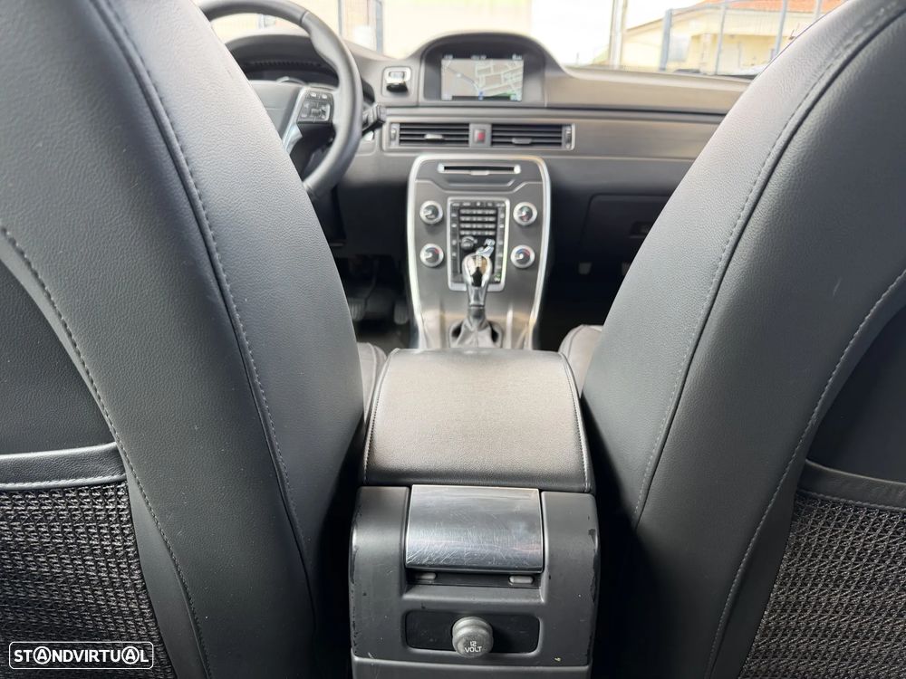 Volvo XC 70 2.0 D4 Summum Dynamic Geartronic - 38