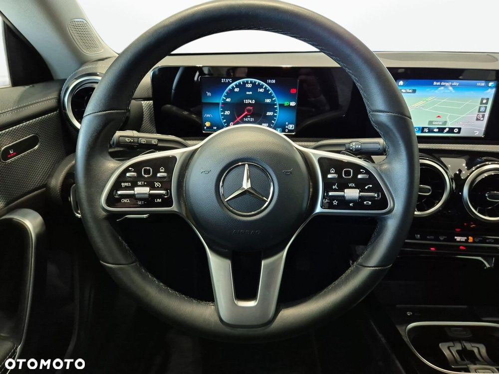 Mercedes-Benz CLA - 16