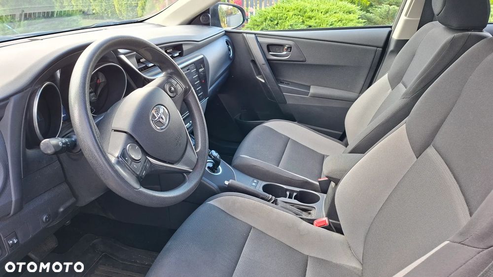 Toyota Auris 1.8 HSD Luna - 5