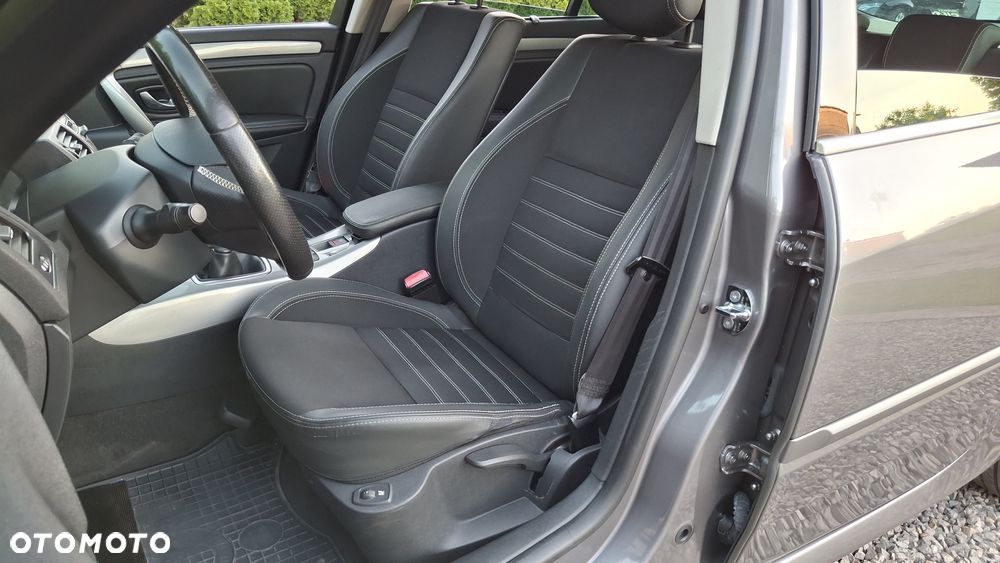 Renault Laguna dCi 150 FAP Start-Stop Bose Edition - 16