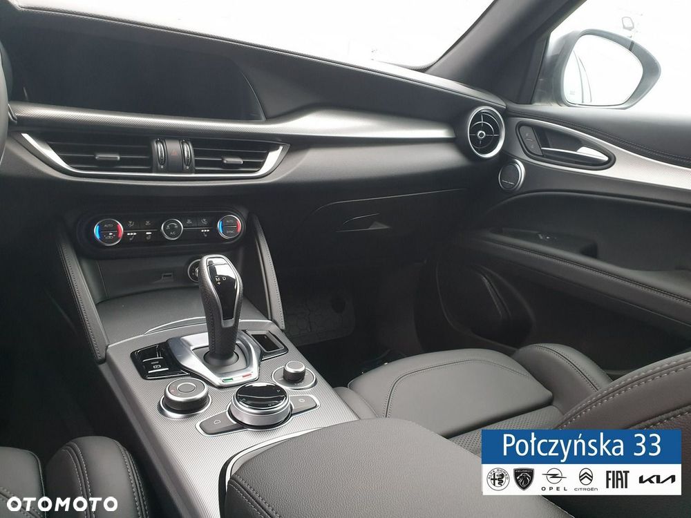 Alfa Romeo Stelvio - 28