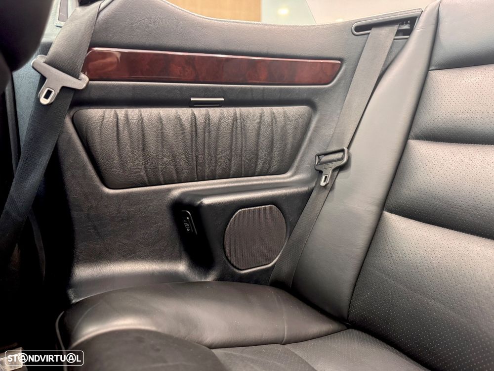 Mercedes-Benz E 320 - 17