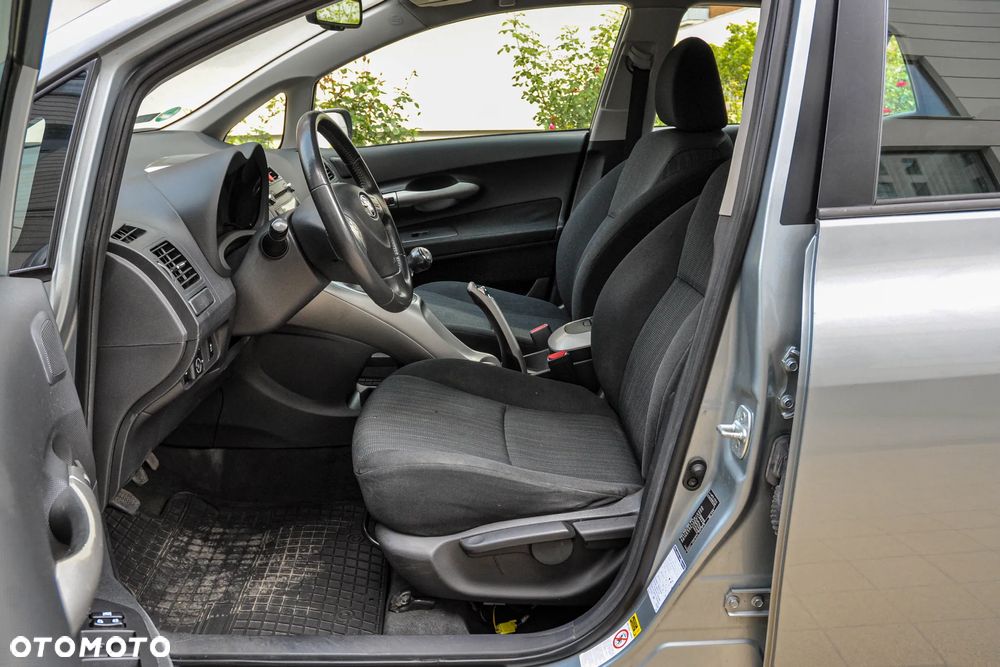 Toyota Auris - 7