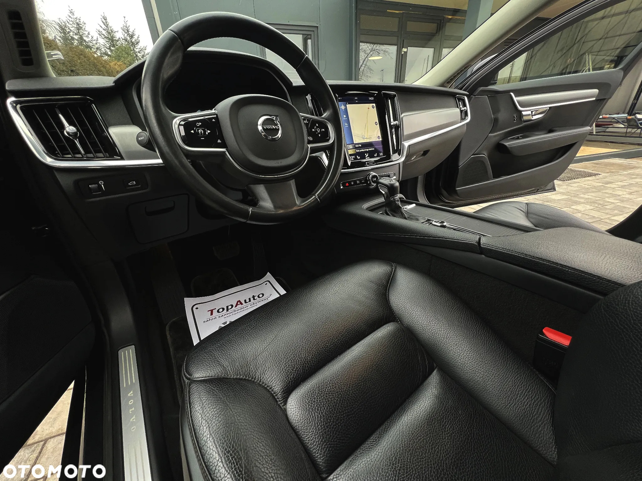 Volvo V90 D4 Momentum Pro - 22