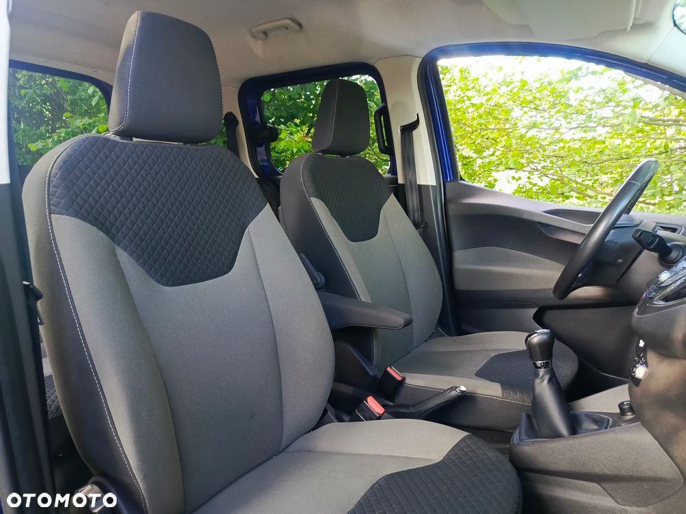 Ford Tourneo Courier 1.0 EcoBoost Titanium - 21