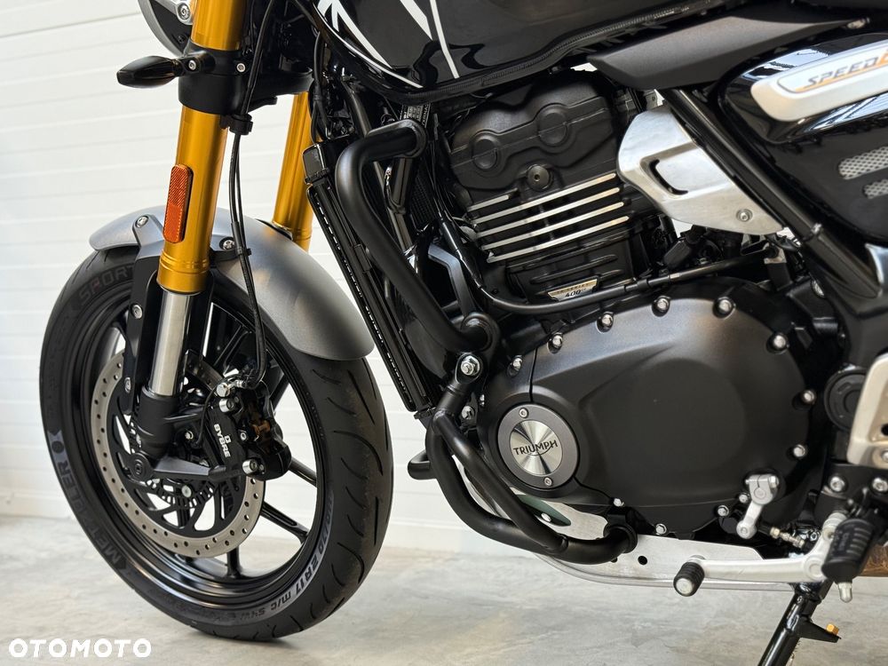 Triumph Inny - 32