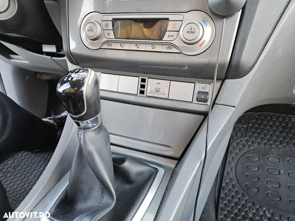 Ford Focus 1.6 TDCi DPF Titanium - 17