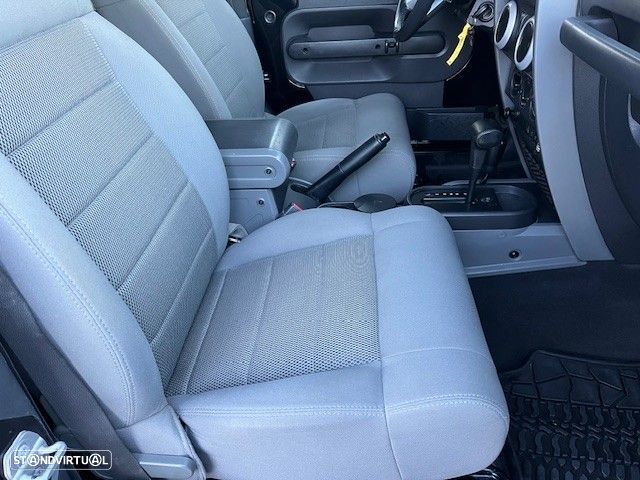 Jeep Wrangler 2.8 CRD ATX Sport - 17