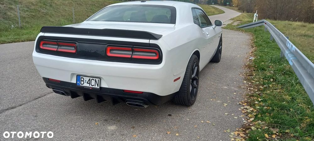 Dodge Challenger 5.7 R/T - 15
