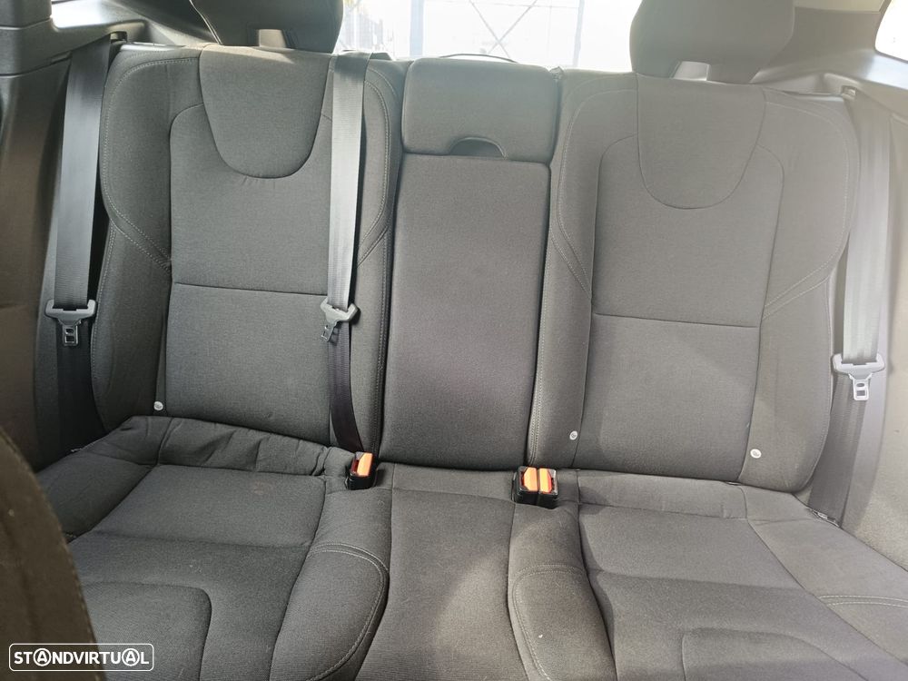 Volvo V40 2.0 D2 Kinetic Geartronic - 16