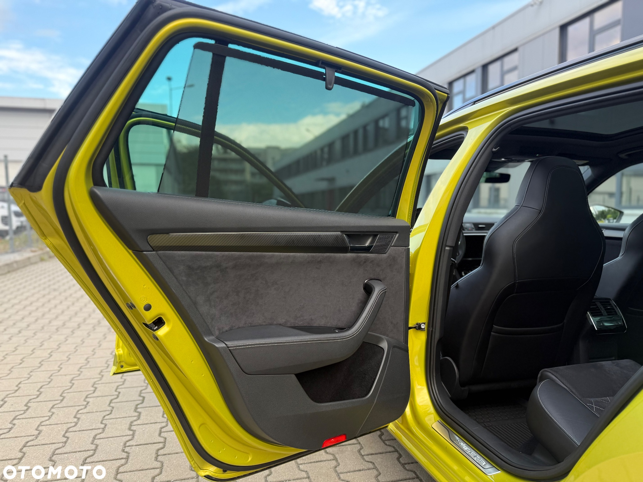 Skoda Superb 1.5 TSI iV DSG Sportline - 14