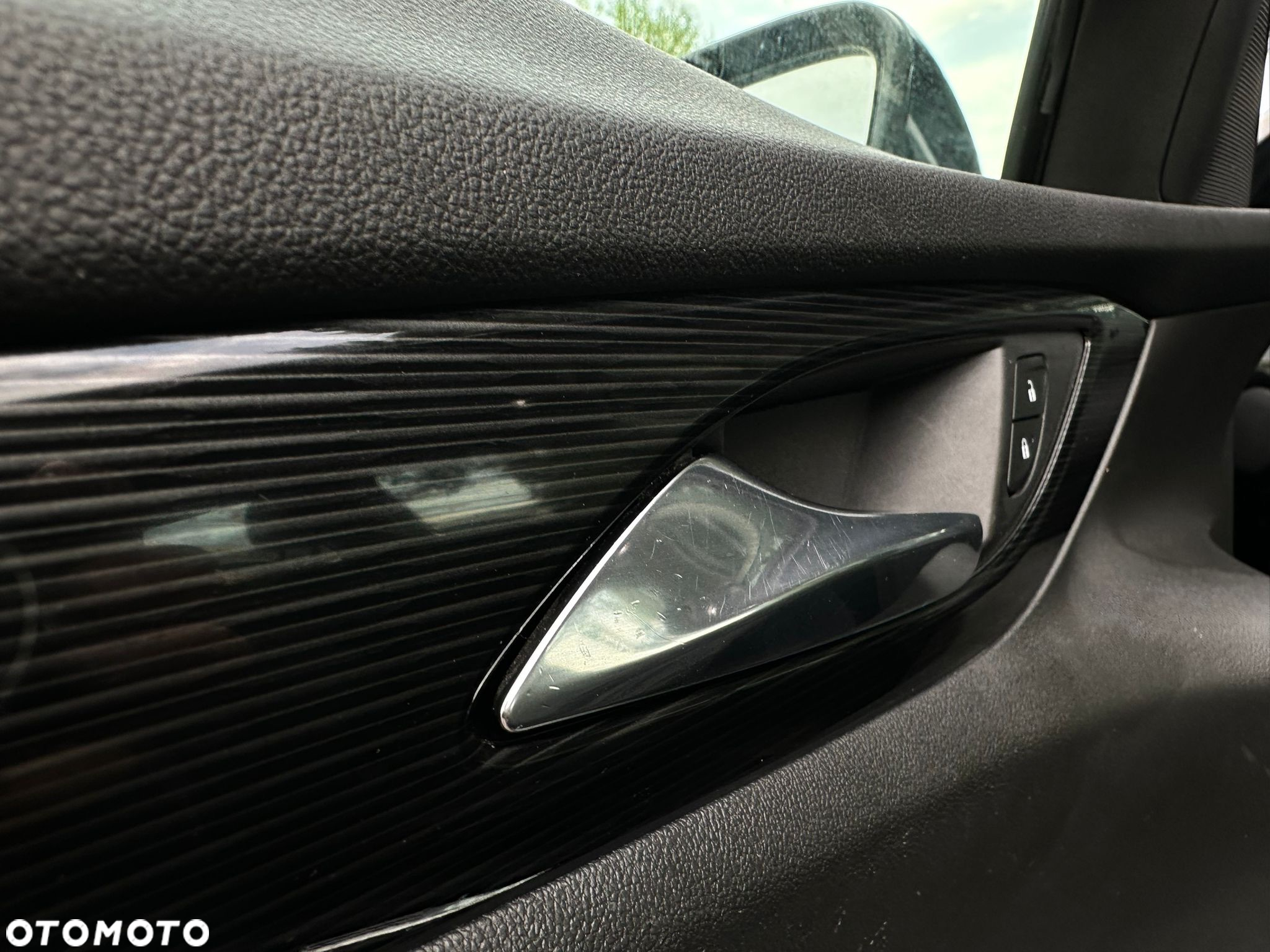 Opel Insignia - 10