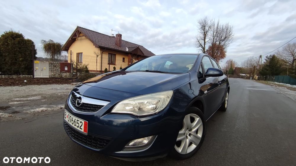Opel Astra 1.4 Turbo 150 Jahre - 28