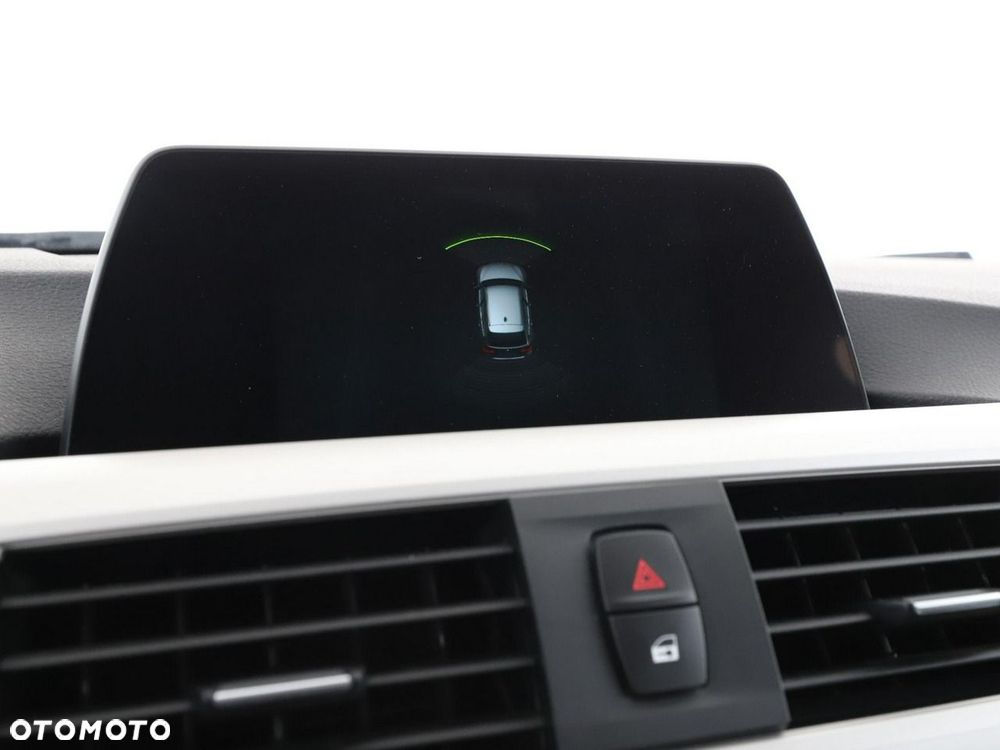 BMW Seria 3 318d Advantage - 25