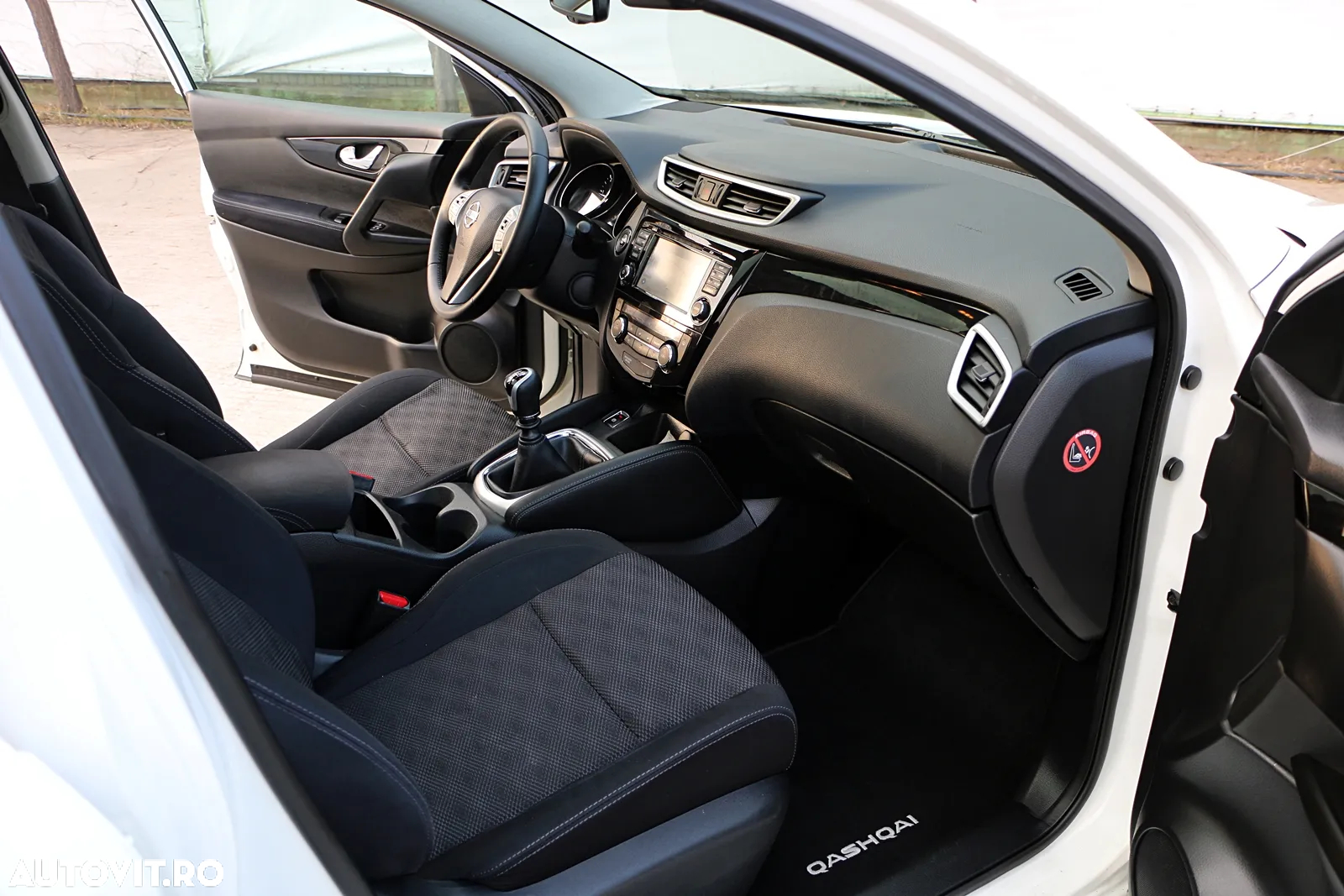 Nissan Qashqai 1.5 DCI Start/Stop N-Connecta - 14