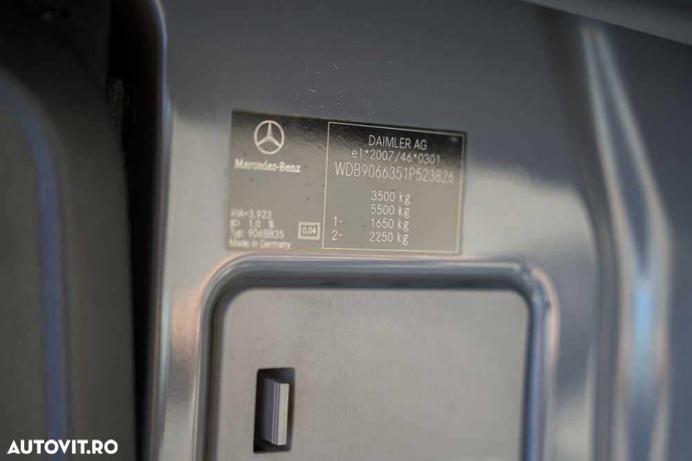 Mercedes-Benz SPRINTER 314 CDI / NEGRU / AUTOMATĂ / 3 LOCURI / 2017 - 35