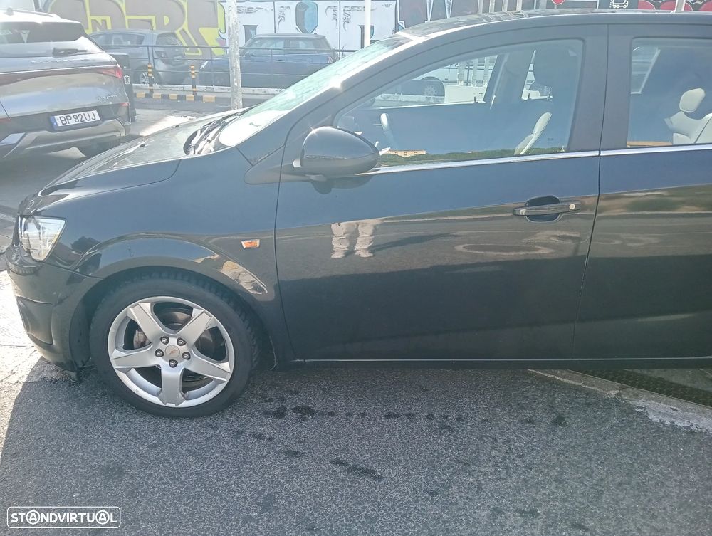 Chevrolet Aveo 1.3 VCDi LTZ - 19