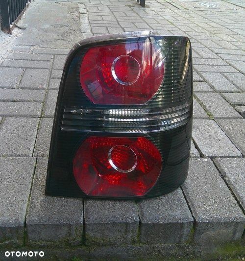 VW TOURAN I CROSS PRAWA TYLNA LAMPA ORYGINAŁ 1T0945096P - 1