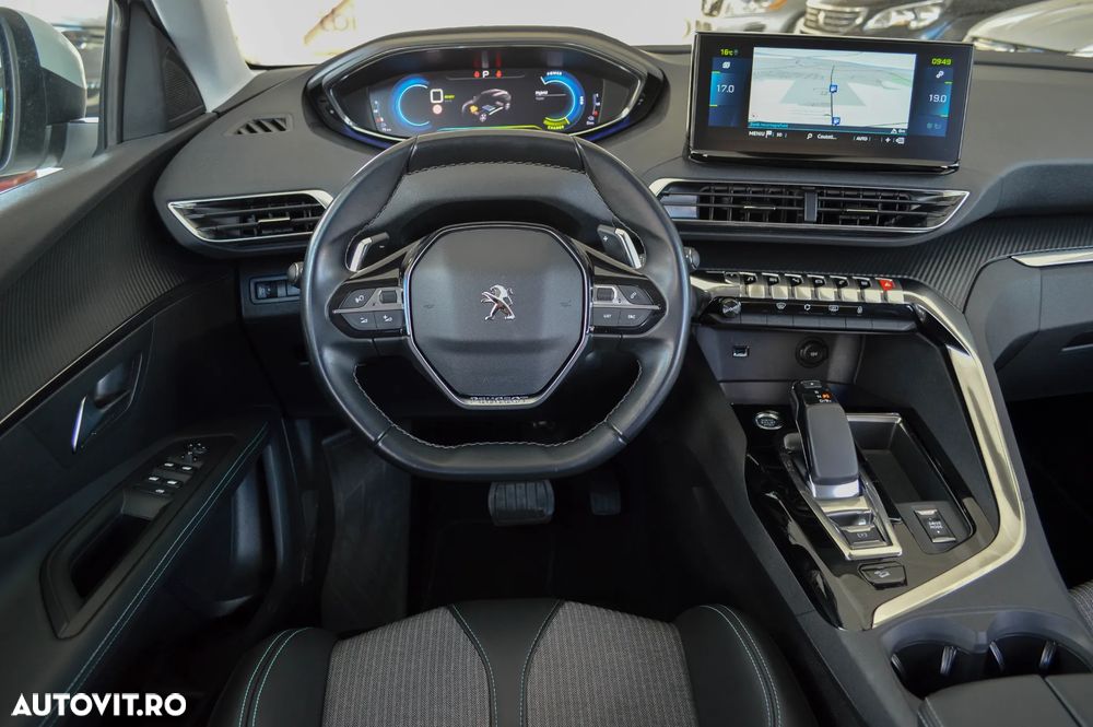 Peugeot 3008 PHEV 300 EAT8 4X4 Allure Pack - 35