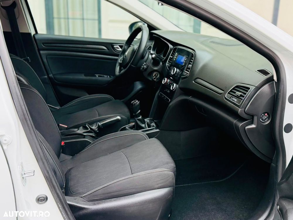 Renault Megane - 7