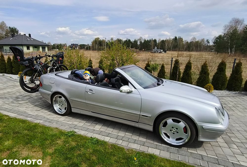 Mercedes-Benz CLK - 9