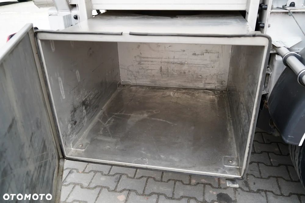 Magyar CYSTERNA SPOŻYWCZA / 30 000 L / OŚ PODNOSZONA / OŚ SKRĘTNA / - 19