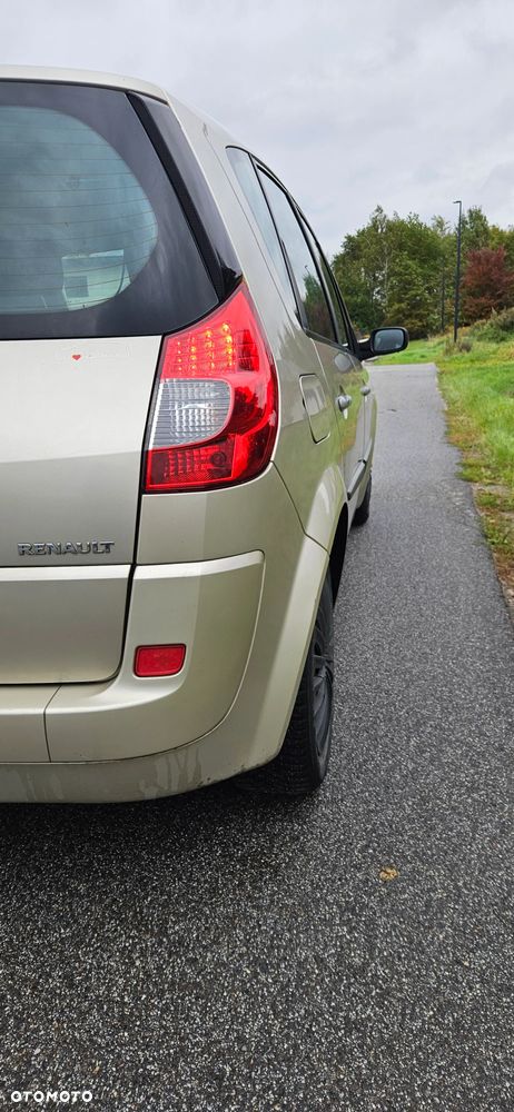 Renault Scenic - 8