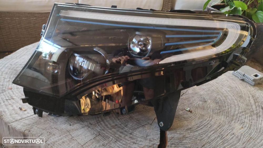 farol esquerdo full Led Mercedes EQC suv w293