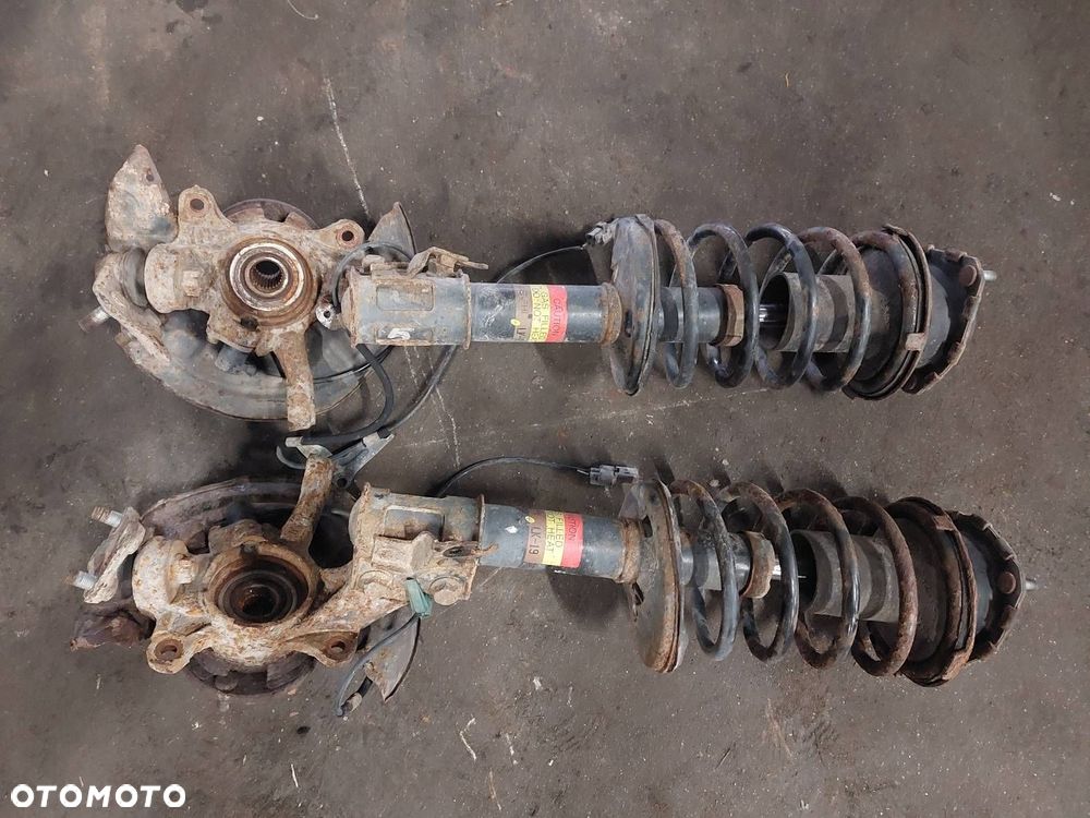 AMORTYZATOR SPRĘŻYNA ZWROTNICA LEWY + PRAWY PRZÓD AVENSIS T22 2.0 TD - 6