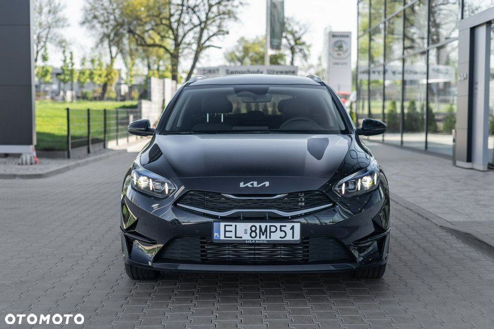 Kia Ceed - 4