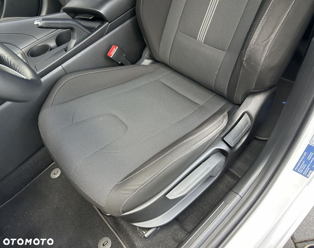 Hyundai Elantra - 11