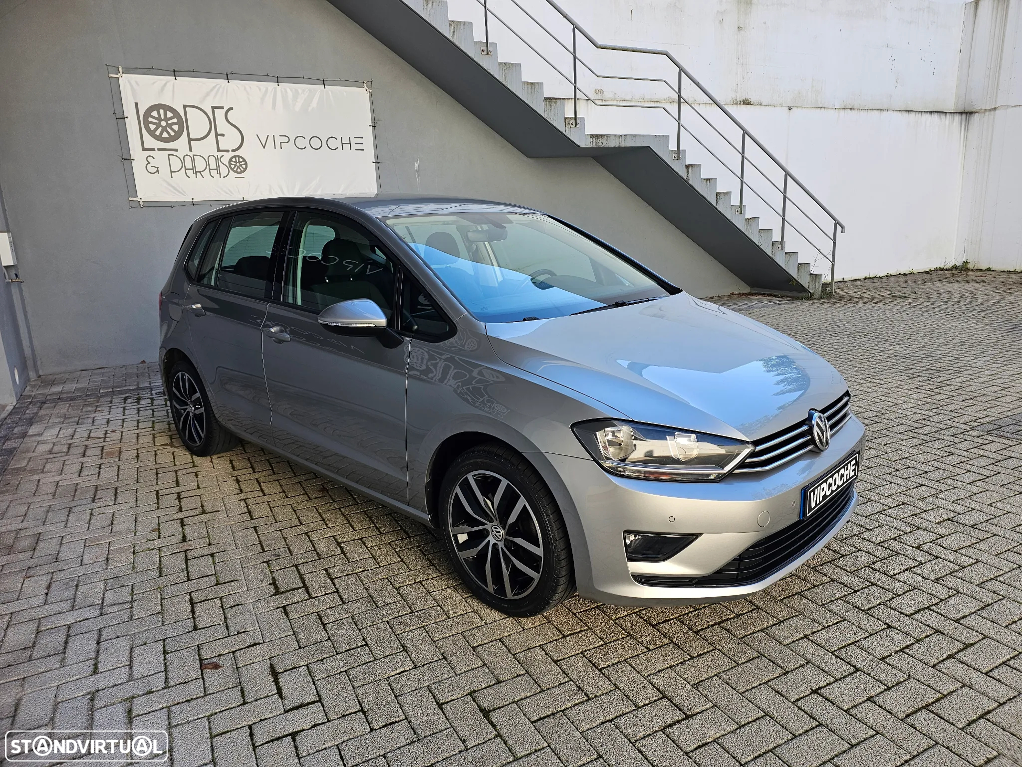VW Golf 1.6 TDI Highline - 11