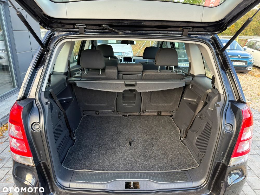 Opel Zafira 1.8 Cosmo - 28
