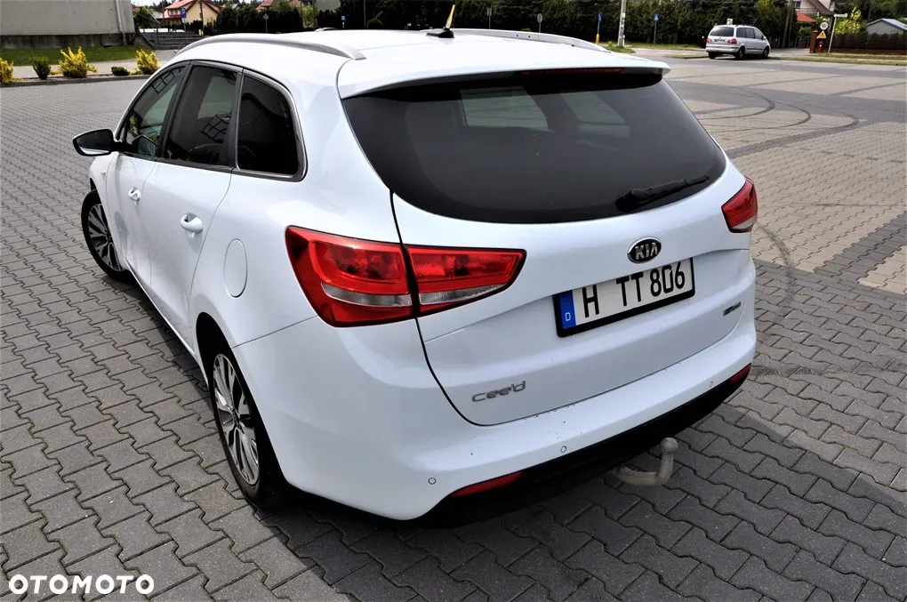 Kia Ceed 1.6 CRDi SCR L Business Line - 26