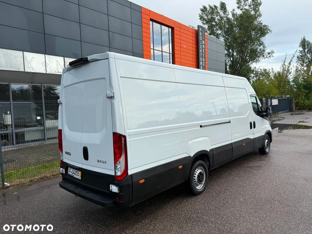 Iveco Daily 35S140, 2,3 140KM, L4H2, Zadbany, Niski przebieg - 9