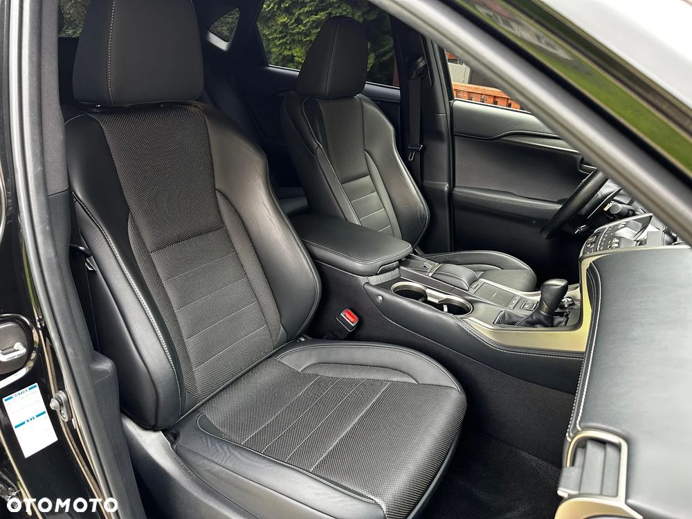 Lexus NX 300h Prestige AWD - 27