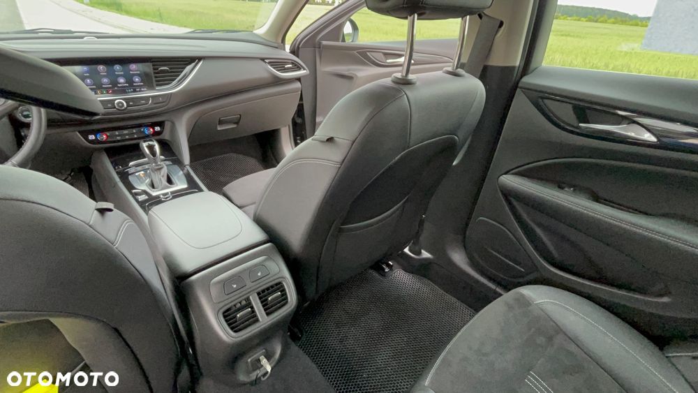 Opel Insignia - 15