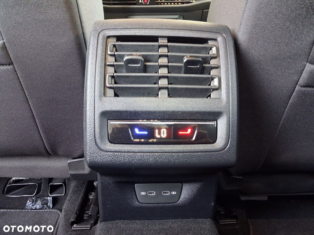 Volkswagen Golf Variant - 39