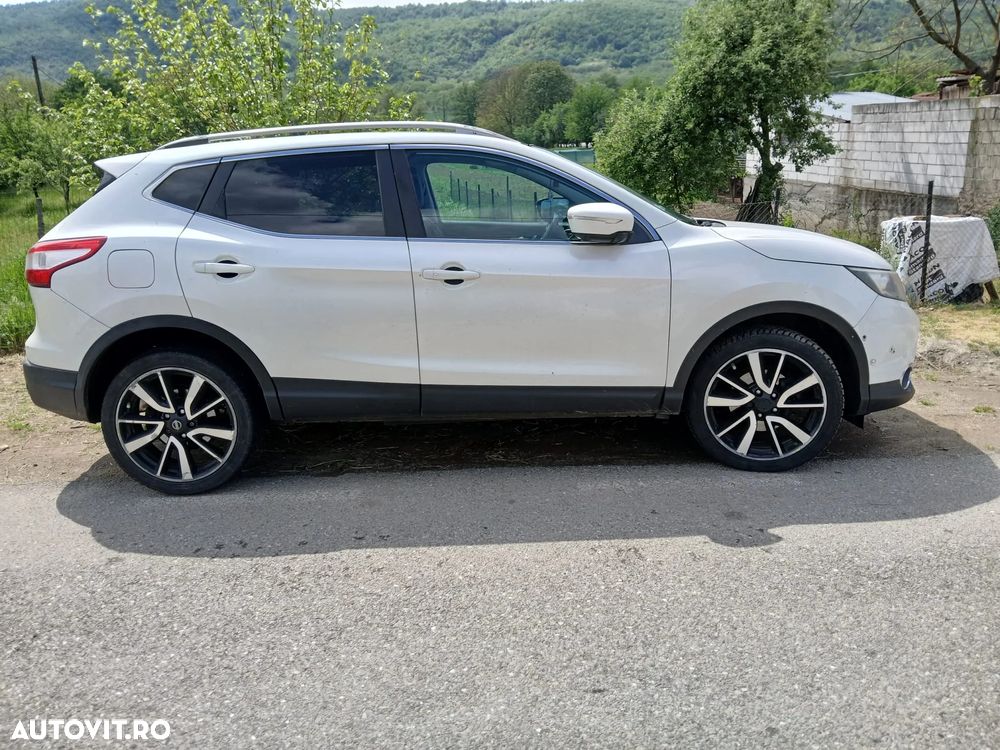 Nissan Qashqai 1.6 dCi DPF 4x4 Start/Stop 360 - 4
