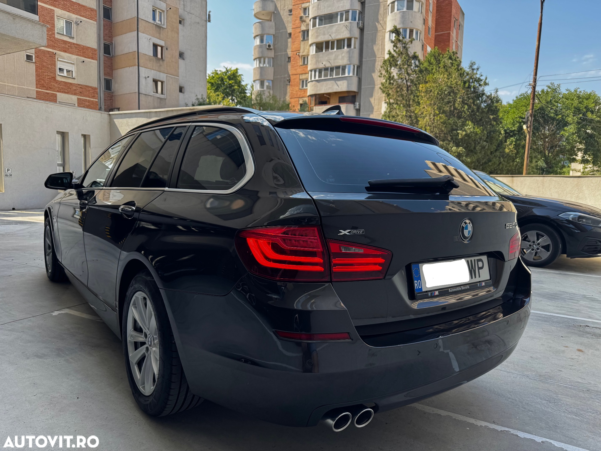 BMW Seria 5 525d xDrive AT - 22