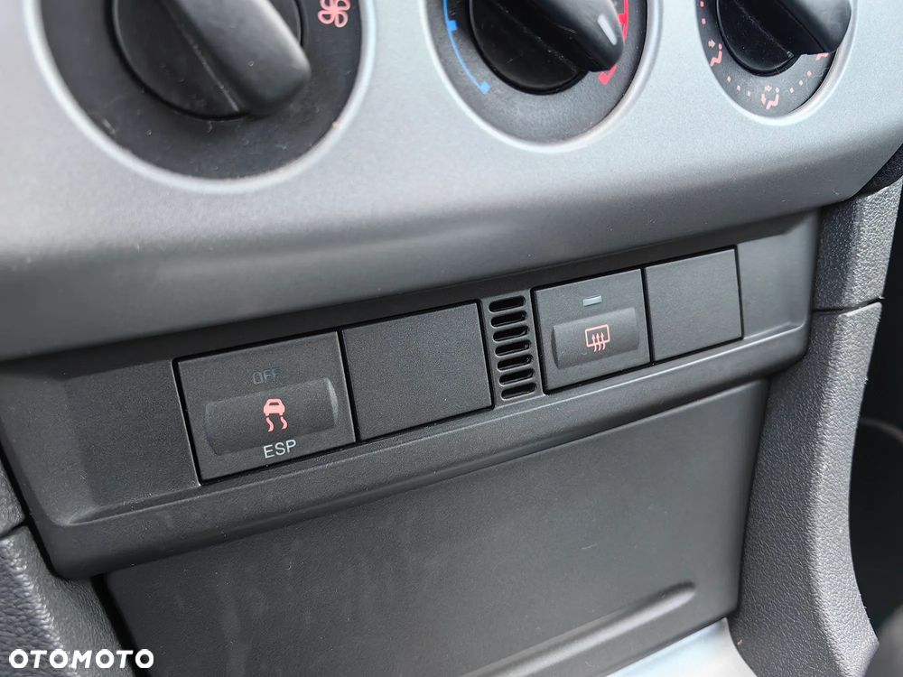 Ford Focus 1.6 Sport - 18