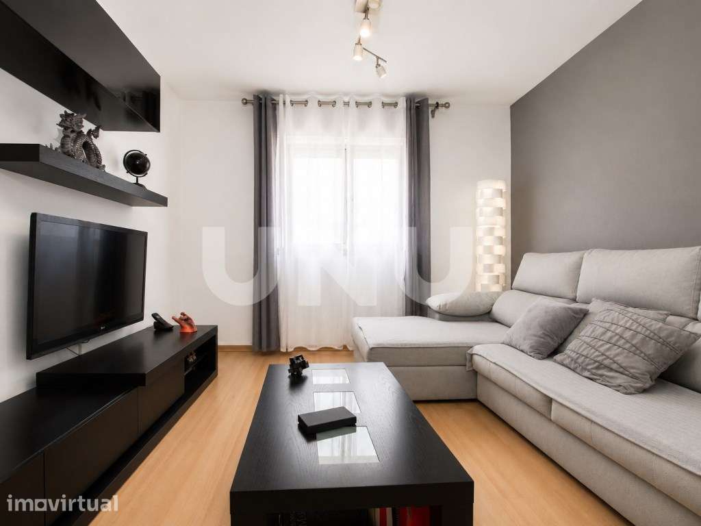 Apartamento T2 em Santo António dos Cavaleiros! - Grande imagem: 4/21