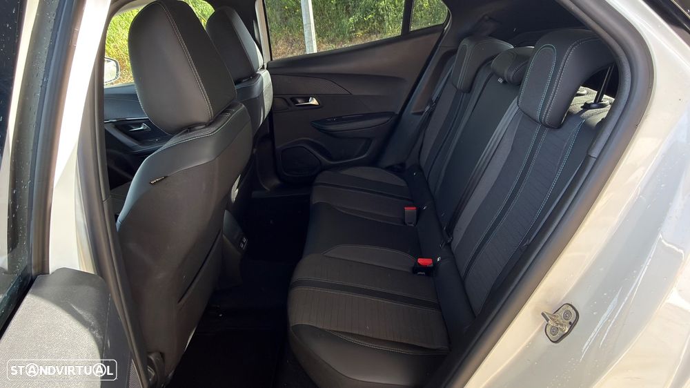 Peugeot 2008 1.2 PureTech Allure - 11