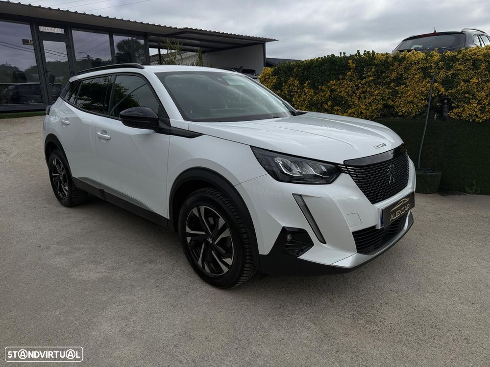 Peugeot 2008 1.2 PureTech Allure EAT8 - 3