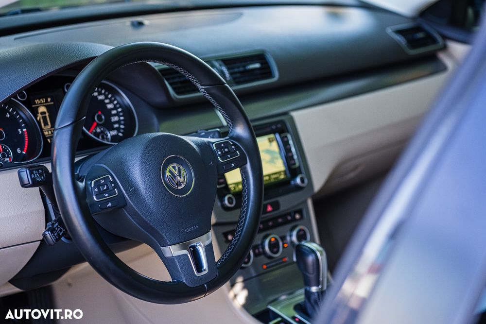 Volkswagen Passat 2.0 TDI DSG BlueMotion Technology Highline - 38