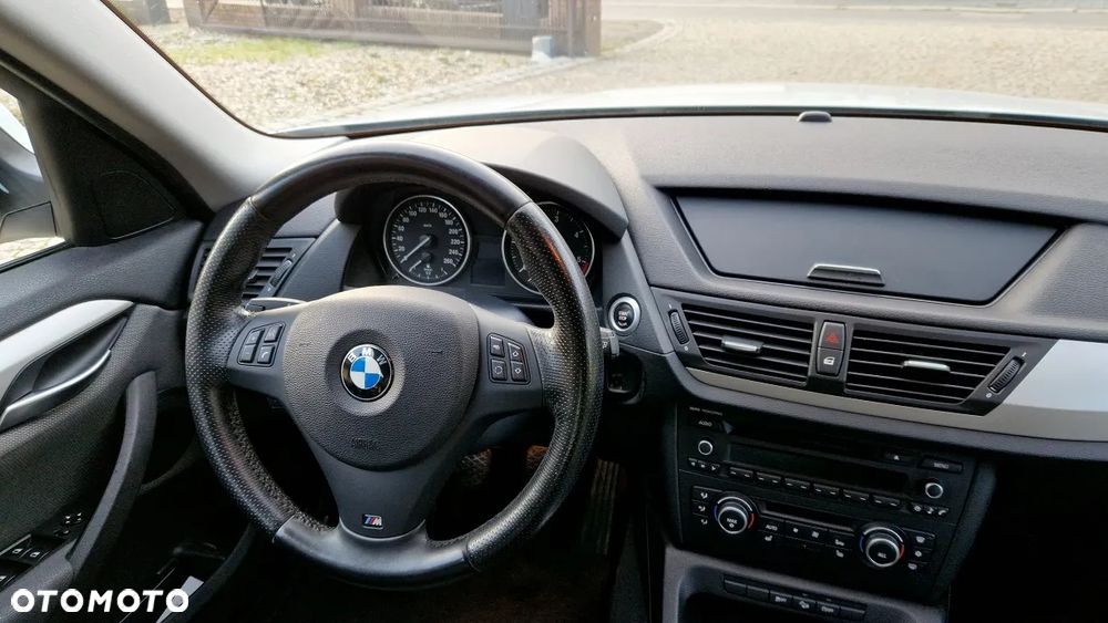 BMW X1 xDrive18d Sport Line - 17