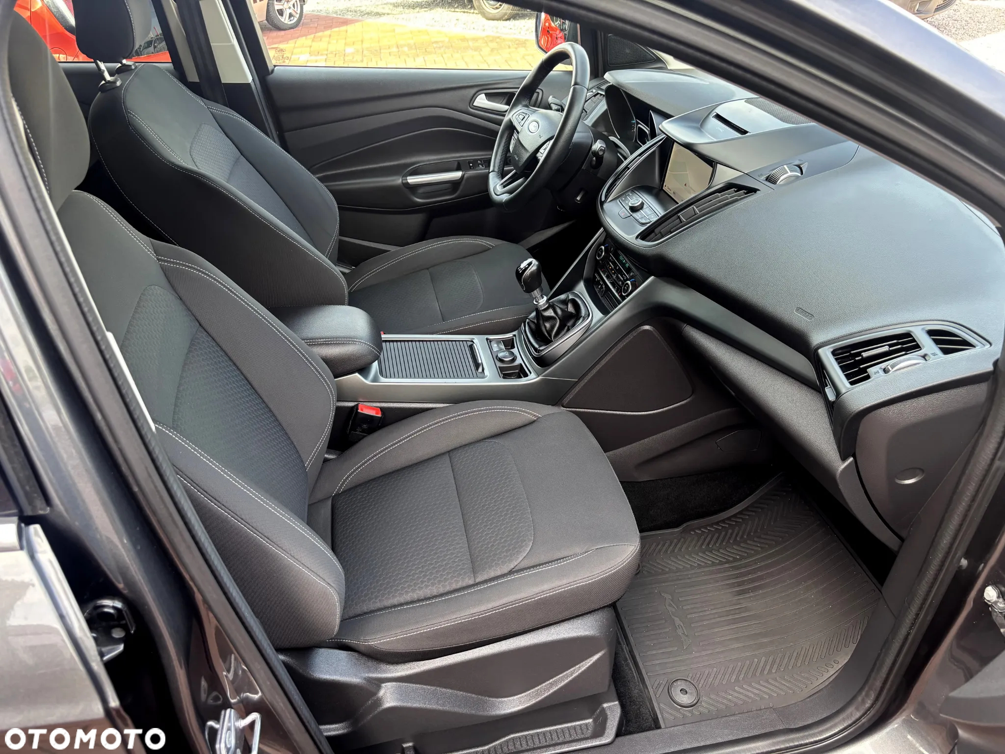 Ford Kuga 1.5 EcoBoost 2x4 Titanium - 15