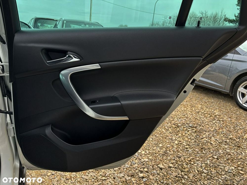 Opel Insignia 2.0 CDTI 4x4 ecoFLEX - 23