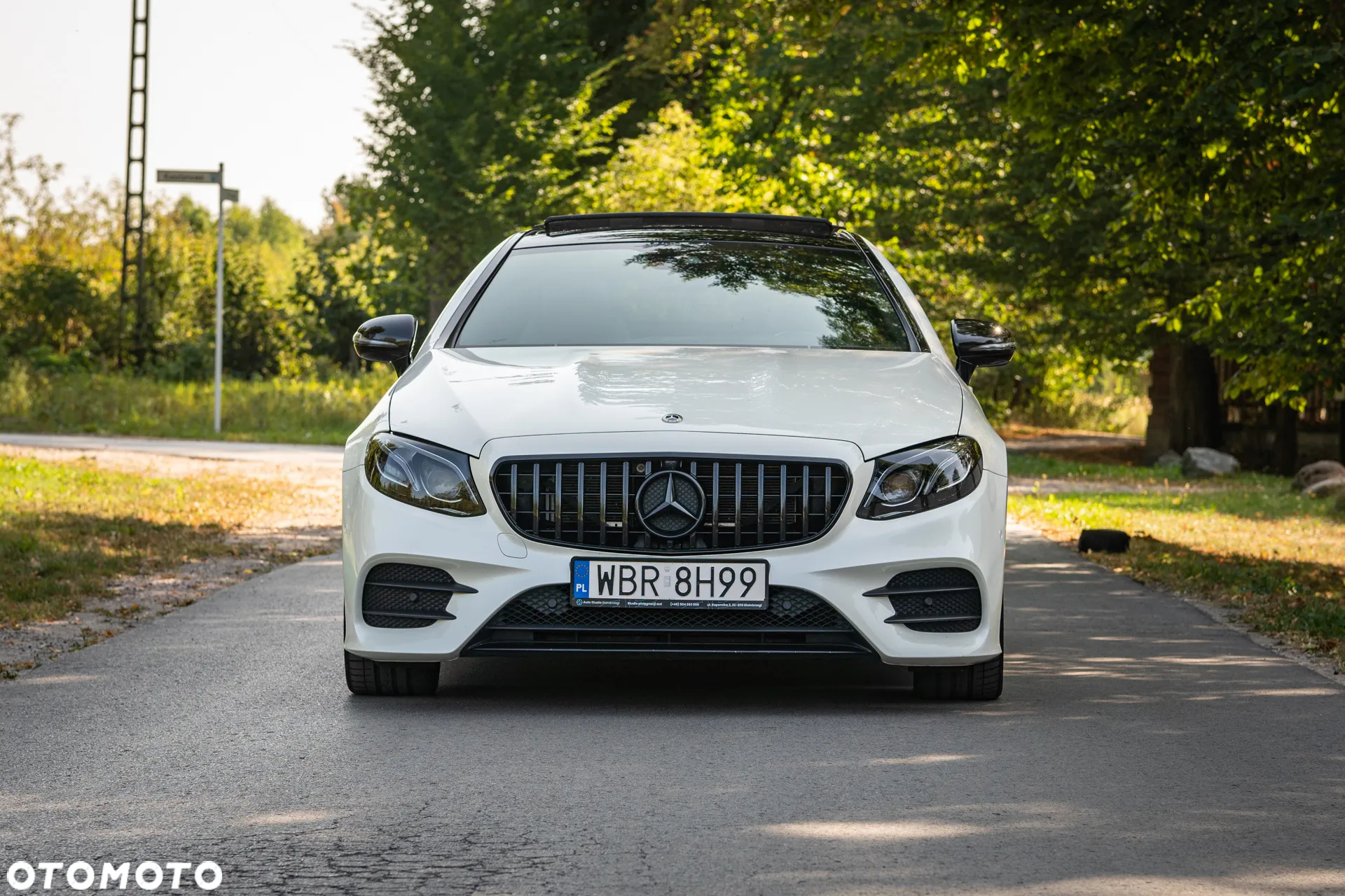 Mercedes-Benz Klasa E 300 Coupe 9G-TRONIC - 2